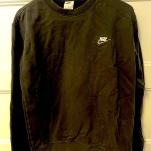 Nike long sleeve sweatshirt. Great condition